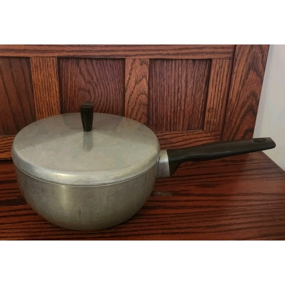 Vintage Wear-ever Aluminum 2 Quart # 38342 With Lid